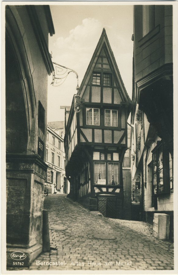 um 1933