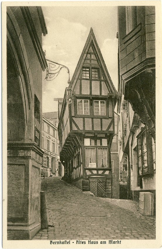um 1930