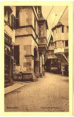 1913